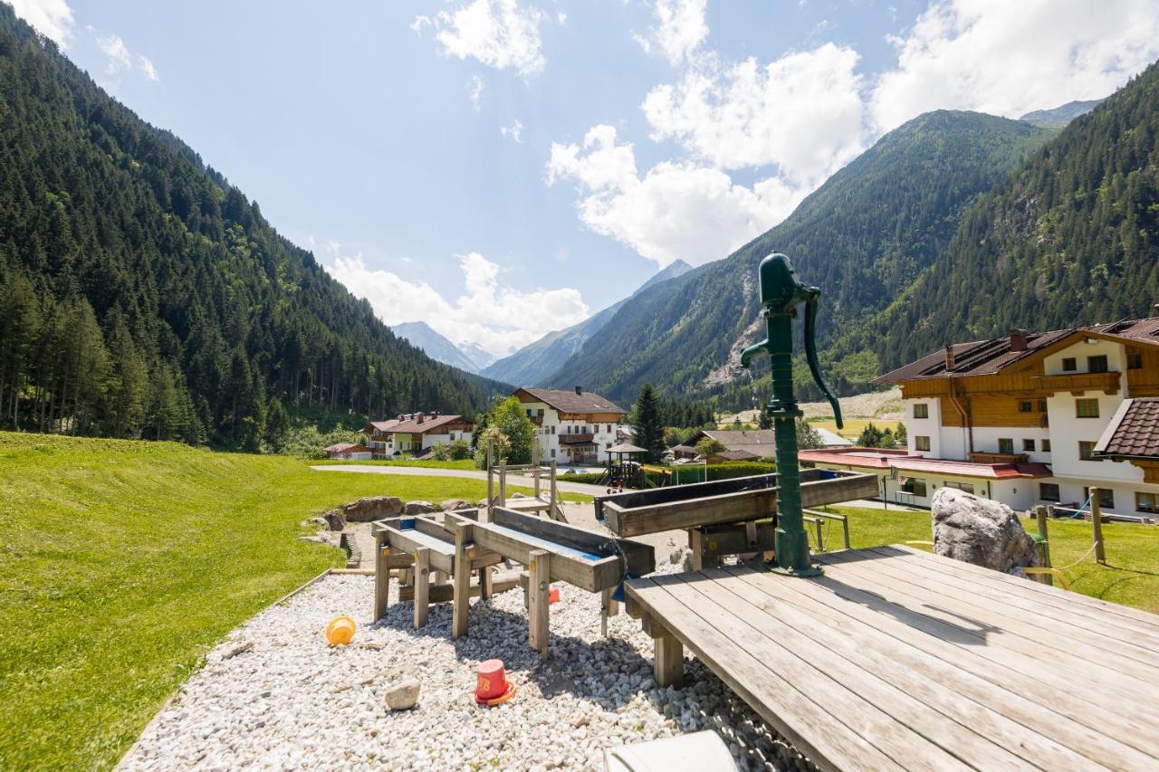 Landhaus Pfurtscheller Apartman Neustift im Stubaital Kültér fotó