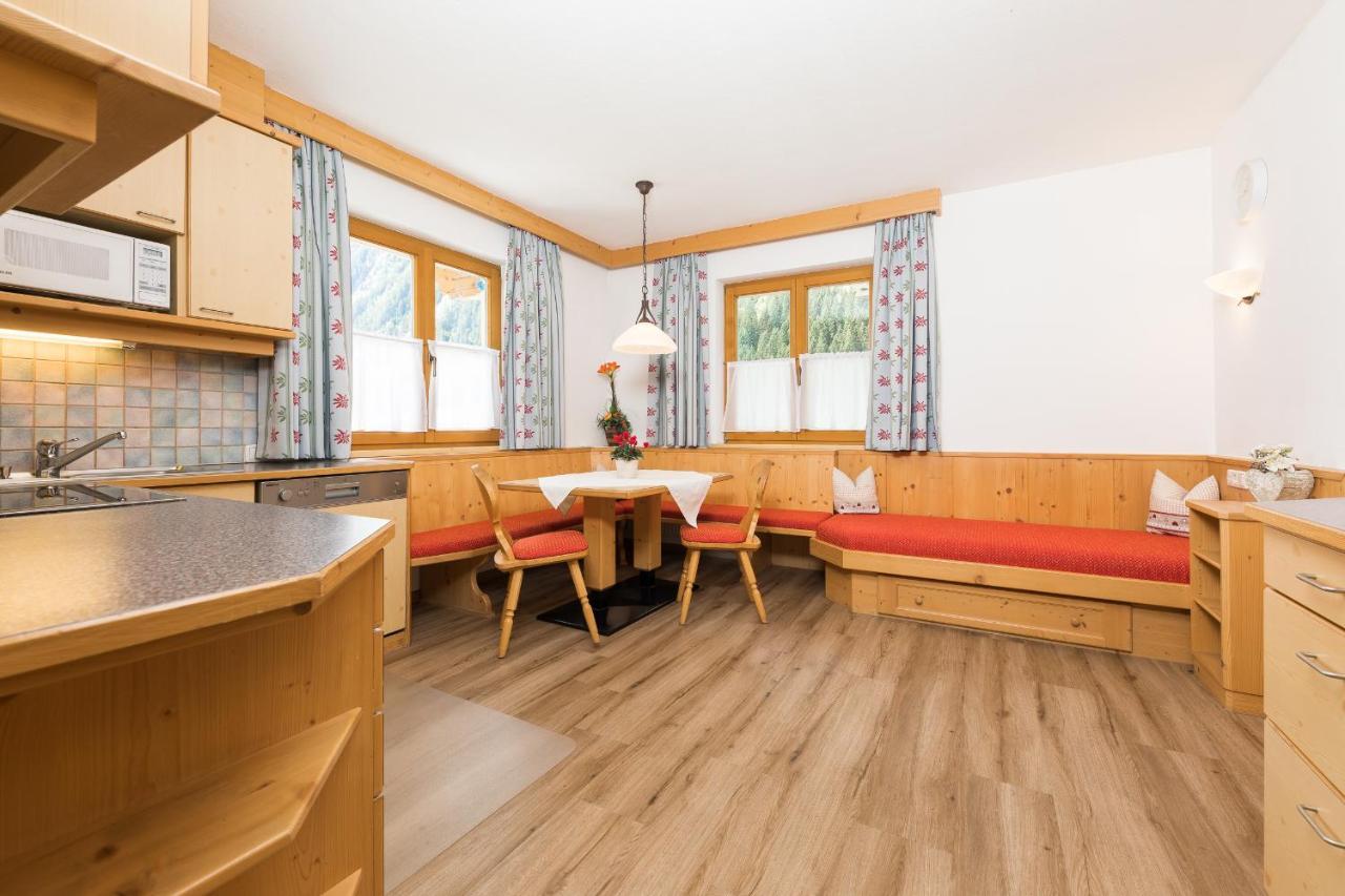 Landhaus Pfurtscheller Apartman Neustift im Stubaital Kültér fotó